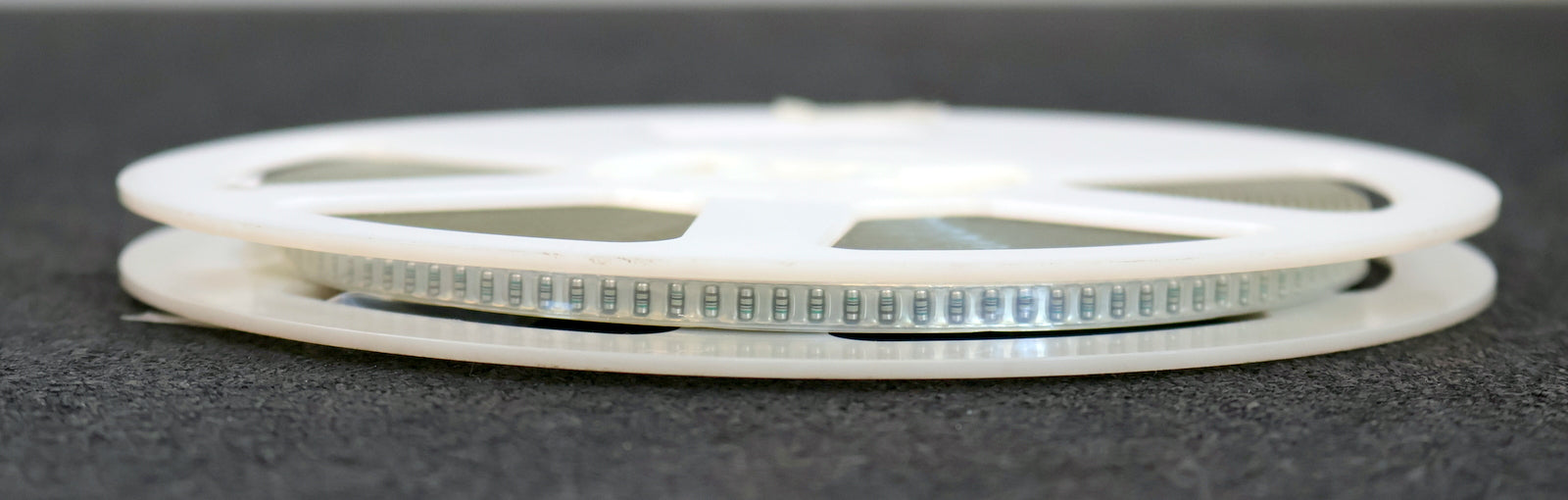 Bild des Artikels BEYSCHLAG-1600x-SMD-Widerstand-5,1MΩ-MINI-MELF-5100000-Ohm-Model-MMA-0204-50
