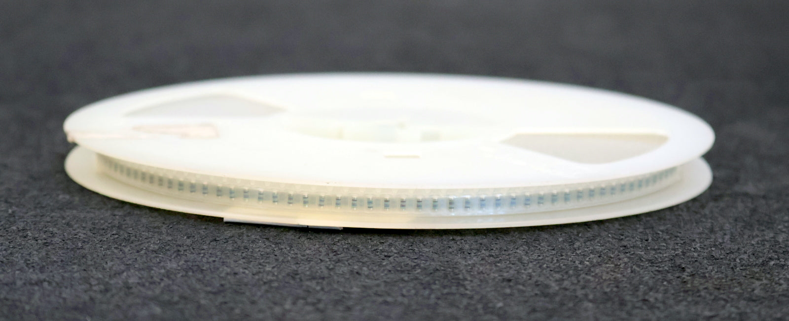 Bild des Artikels BEYSCHLAG-2500x-SMD-Widerstand-4,02MΩ-MINI-MELF-4020000-Ohm-Model-MMA-0204-50