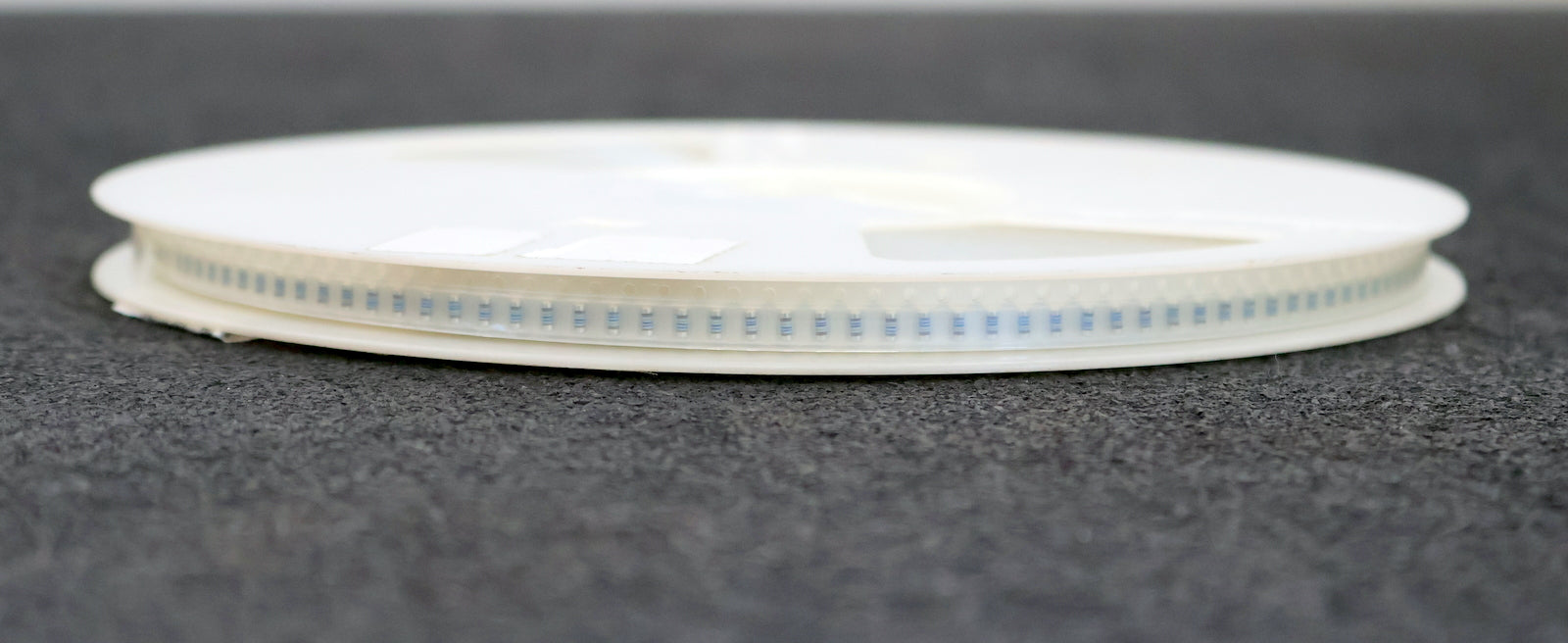 Bild des Artikels BEYSCHLAG-2500x-SMD-Widerstand-170kΩ-MINI-MELF-170000-Ohm-Model-MMA-0204-50
