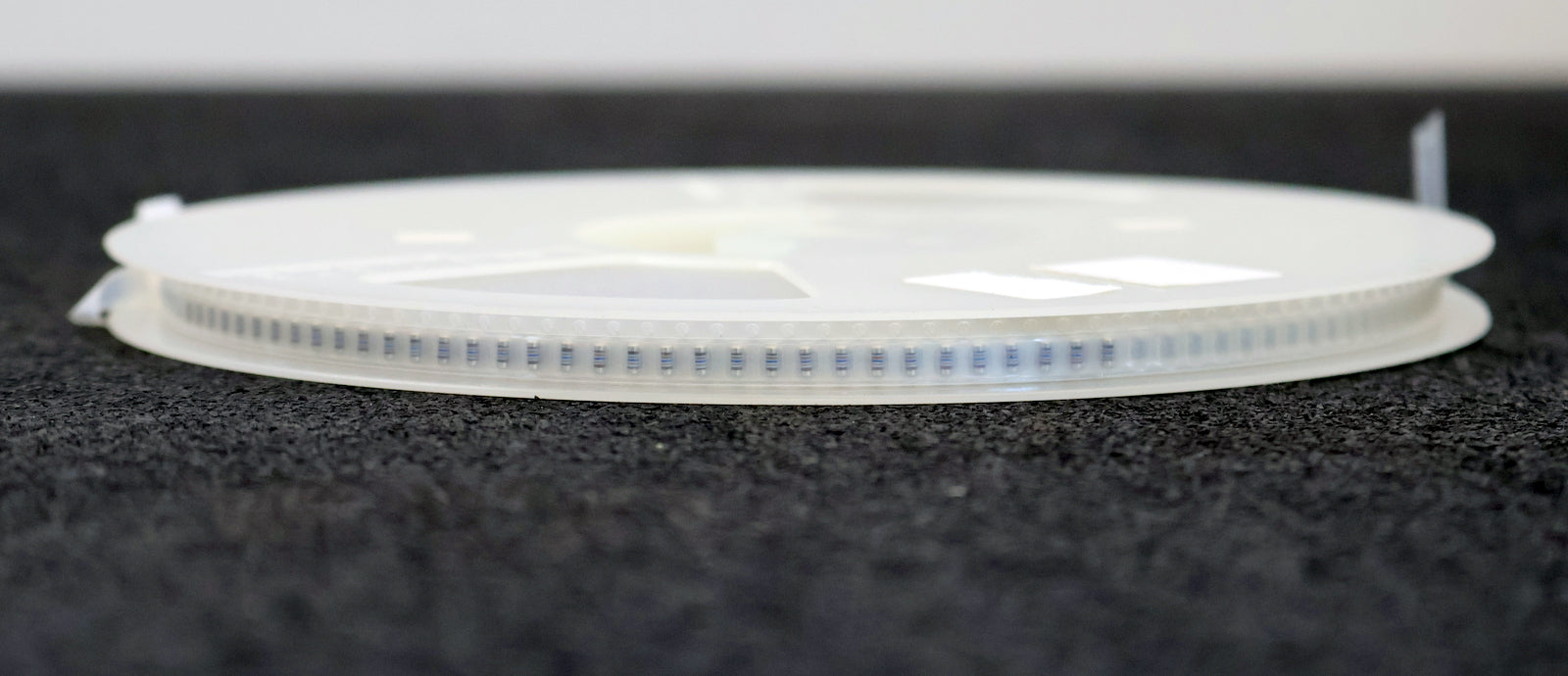 Bild des Artikels BEYSCHLAG-2500x-SMD-Widerstand-137kΩ-MINI-MELF-137000-Ohm-Model-MMA-0204-50