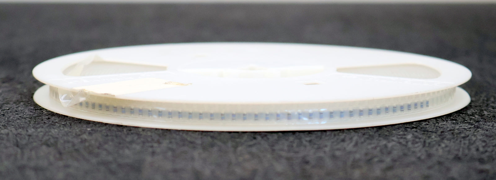 Bild des Artikels BEYSCHLAG-2500x-SMD-Widerstand-270kΩ-MINI-MELF-270000-Ohm-Model-MMA-0204-50