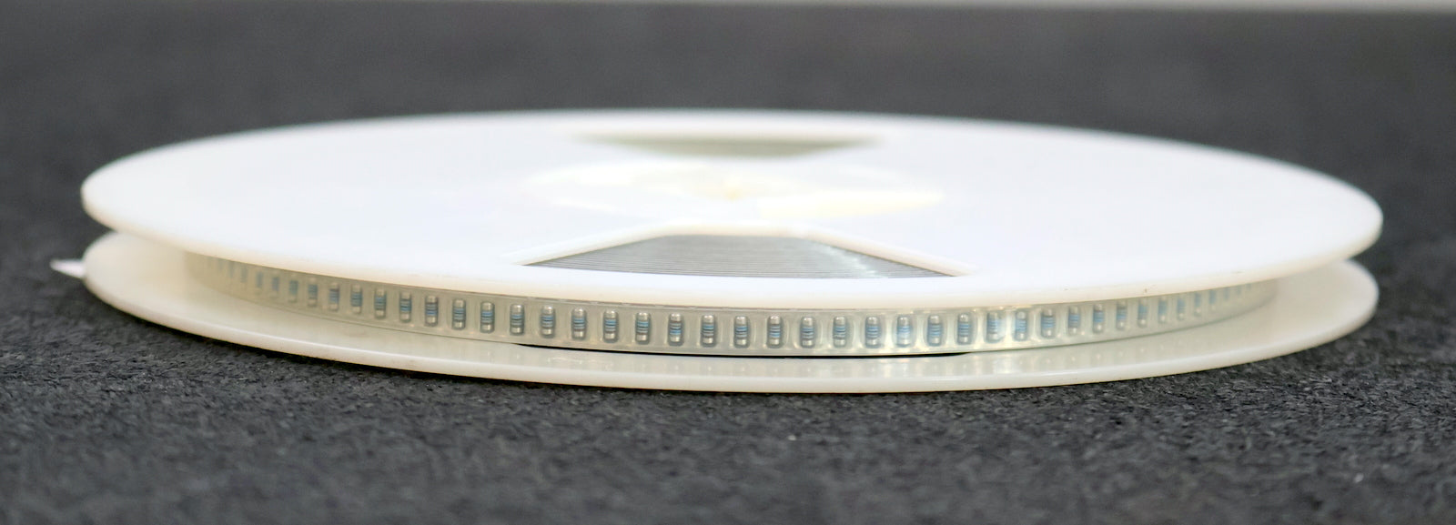 Bild des Artikels BEYSCHLAG-2000x-SMD-Widerstand-3,6kΩ-MINI-MELF-3600-Ohm-Model-MMA-0204-50