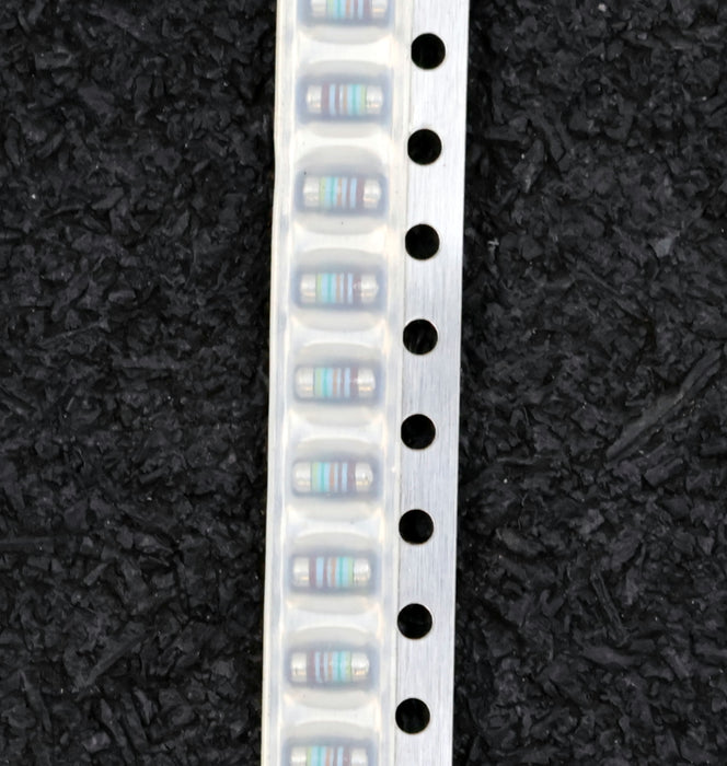 Bild des Artikels BEYSCHLAG-2500x-SMD-Widerstand-4,53kΩ-MINI-MELF-4530-Ohm-Model-MMA-0204-50