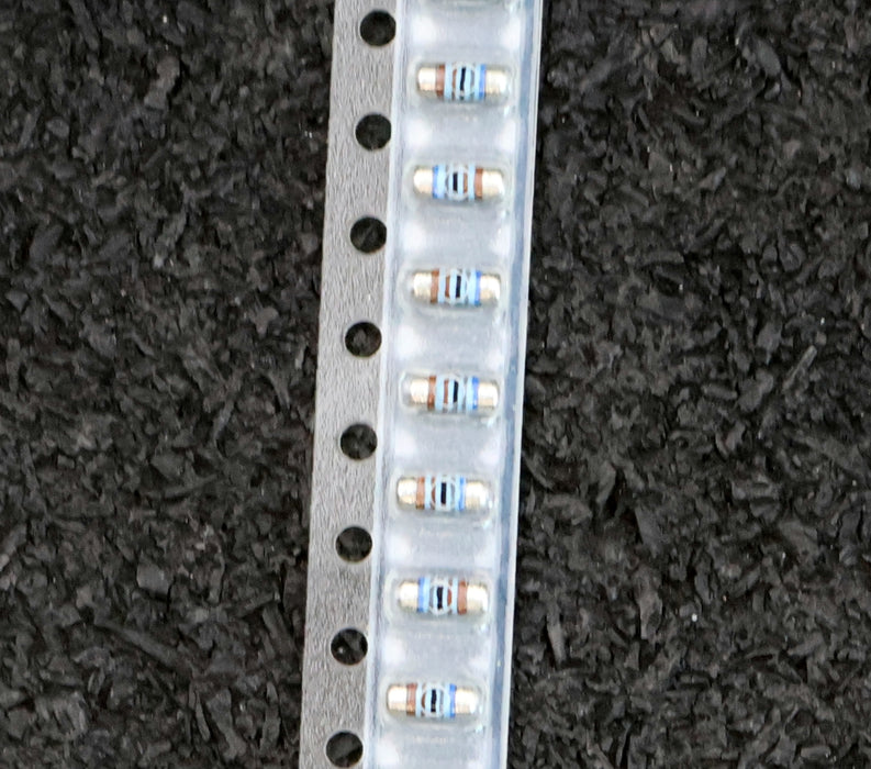 Bild des Artikels BEYSCHLAG-500x-SMD-Widerstand-6,8kΩ-MINI-MELF-6800-Ohm-Model-MMA-0204-50