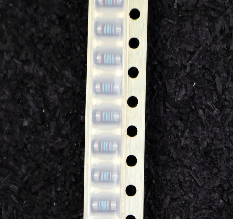 Bild des Artikels BEYSCHLAG-2500x-SMD-Widerstand-8,25kΩ-MINI-MELF-8250-Ohm-Model-MMA-0204-50