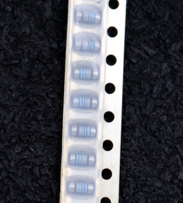 Bild des Artikels BEYSCHLAG-2500x-SMD-Widerstand-6,81Ω-MINI-MELF-6,81-Ohm-Model-MMA-0204-50