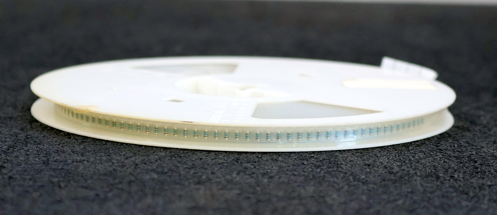 Bild des Artikels BEYSCHLAG-2000x-SMD-Widerstand-15Ω-MINI-MELF-15-Ohm-Model-MMA-0204-50