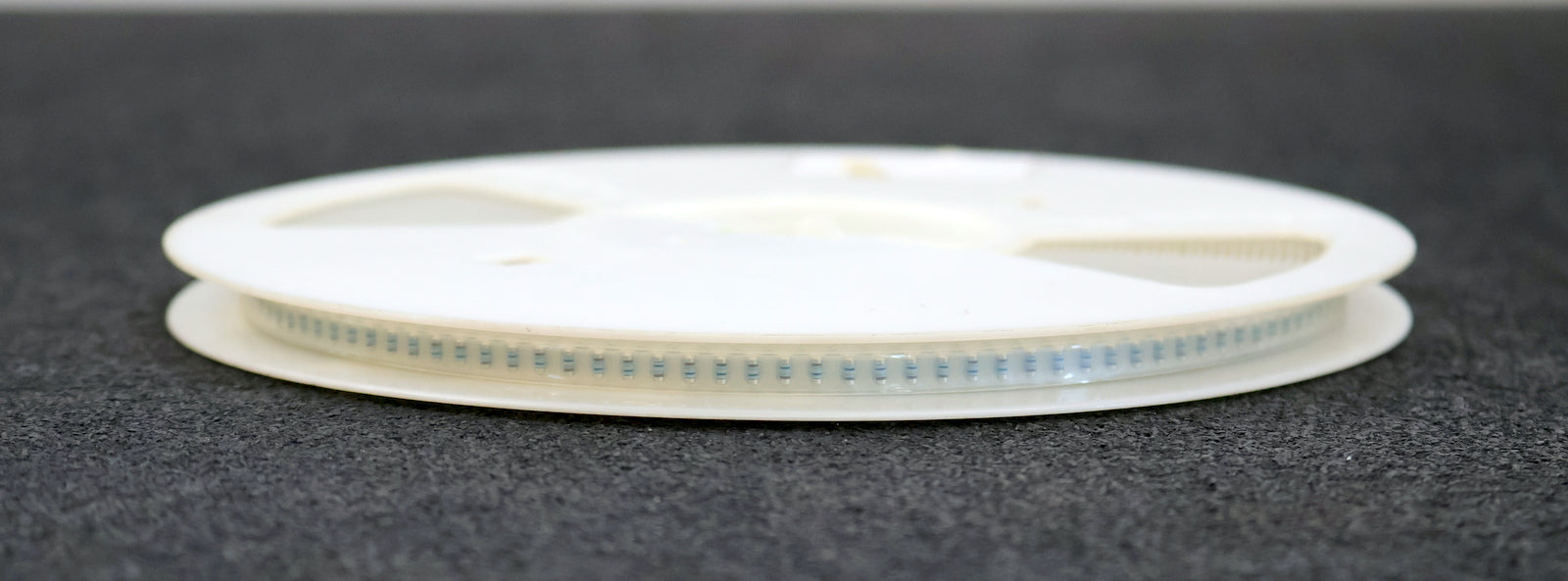 Bild des Artikels BEYSCHLAG-2000x-SMD-Widerstand-90,9Ω-MINI-MELF-90,9-Ohm-Model-MMA-0204-50