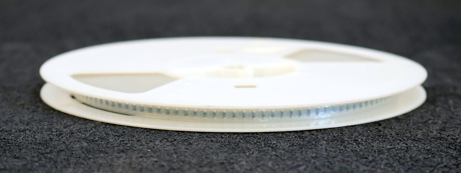 Bild des Artikels BEYSCHLAG-2000x-SMD-Widerstand-130Ω-MINI-MELF-130-Ohm-Model-MMA-0204-50