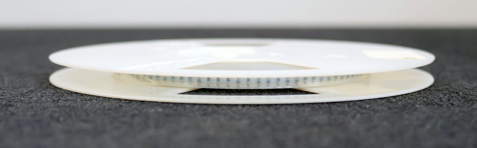 Bild des Artikels BEYSCHLAG-1000x-SMD-Widerstand-390Ω-MINI-MELF-390-Ohm-Model-MMA-0204-50