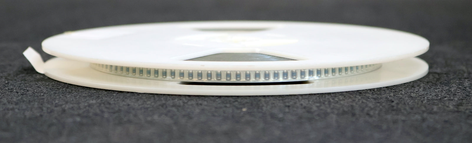 Bild des Artikels BEYSCHLAG-1500x-SMD-Widerstand-300Ω-MINI-MELF-300-Ohm-Model-MMA-0204-50