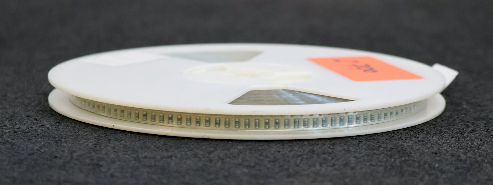 Bild des Artikels BEYSCHLAG-2000x-SMD-Widerstand-590Ω-MINI-MELF-590-Ohm-Model-MMA-0204-50