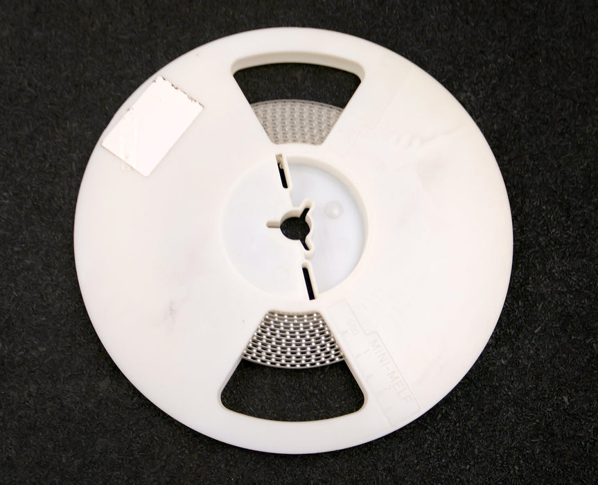 Bild des Artikels BEYSCHLAG-900x-SMD-Widerstand-820Ω-MINI-MELF-820-Ohm-Model-MMA-0204-50