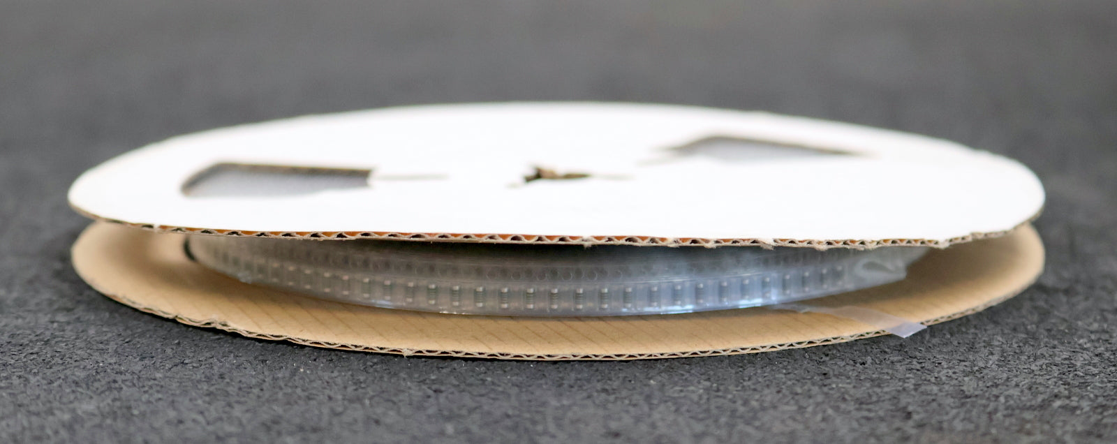 Bild des Artikels DRALORIC-2000x-SMD-Widerstand-2,61kΩ-131-067-MS1-2610-Ohm-Model-SMM0204