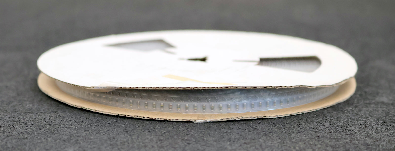 Bild des Artikels DRALORIC-2500x-SMD-Widerstand-2,4kΩ-124-637-MS1-2400-Ohm-Model-SMM0204