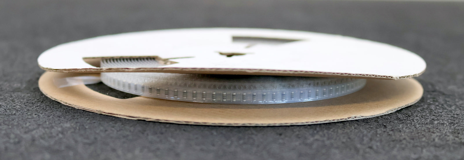 Bild des Artikels DRALORIC-1500x-SMD-Widerstand-2,4kΩ-124-637-MS1-2400-Ohm-Model-SMM0204