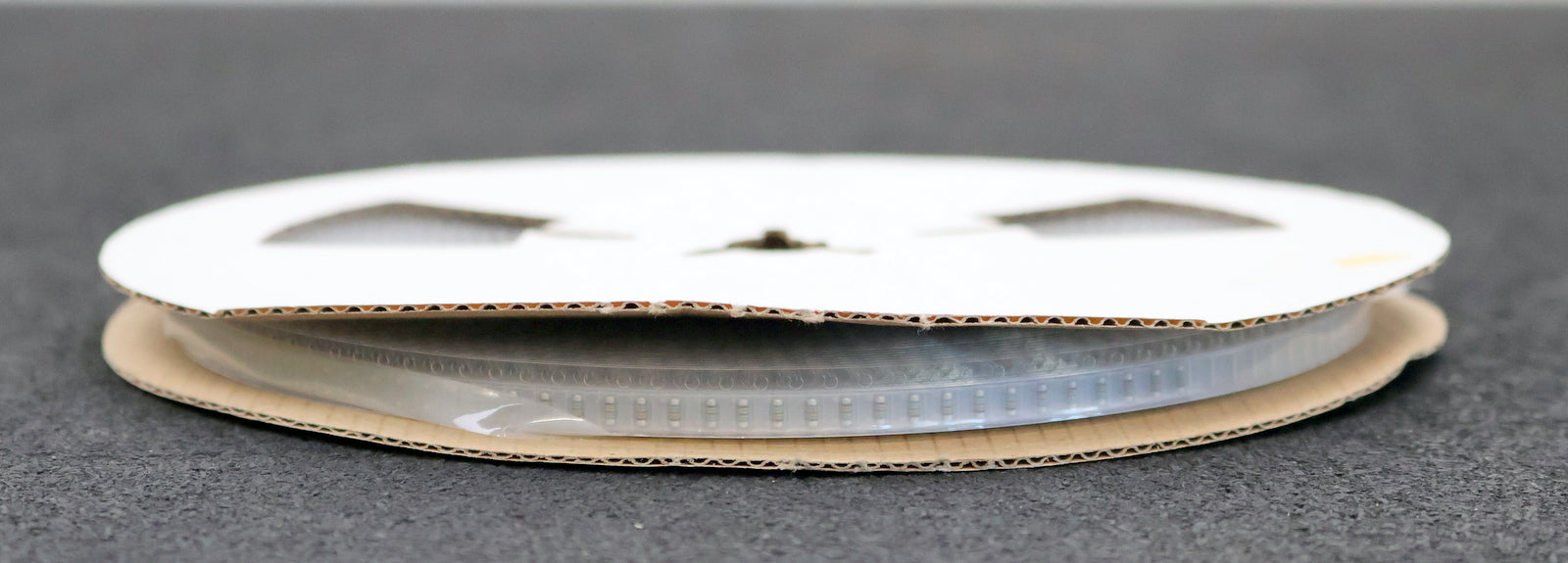 Bild des Artikels DRALORIC-2000x-SMD-Widerstand-681kΩ-131-062-MS1-681000-Ohm-Model-SMM0204