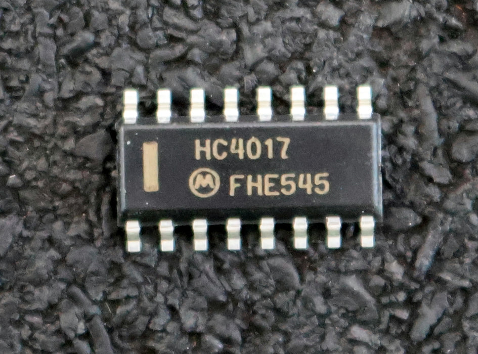Bild des Artikels MOTOROLA-20x-Dekadischer-Aufwärts-,-Abwärts-Zähler,-Teiler-MC74HC4017DR2