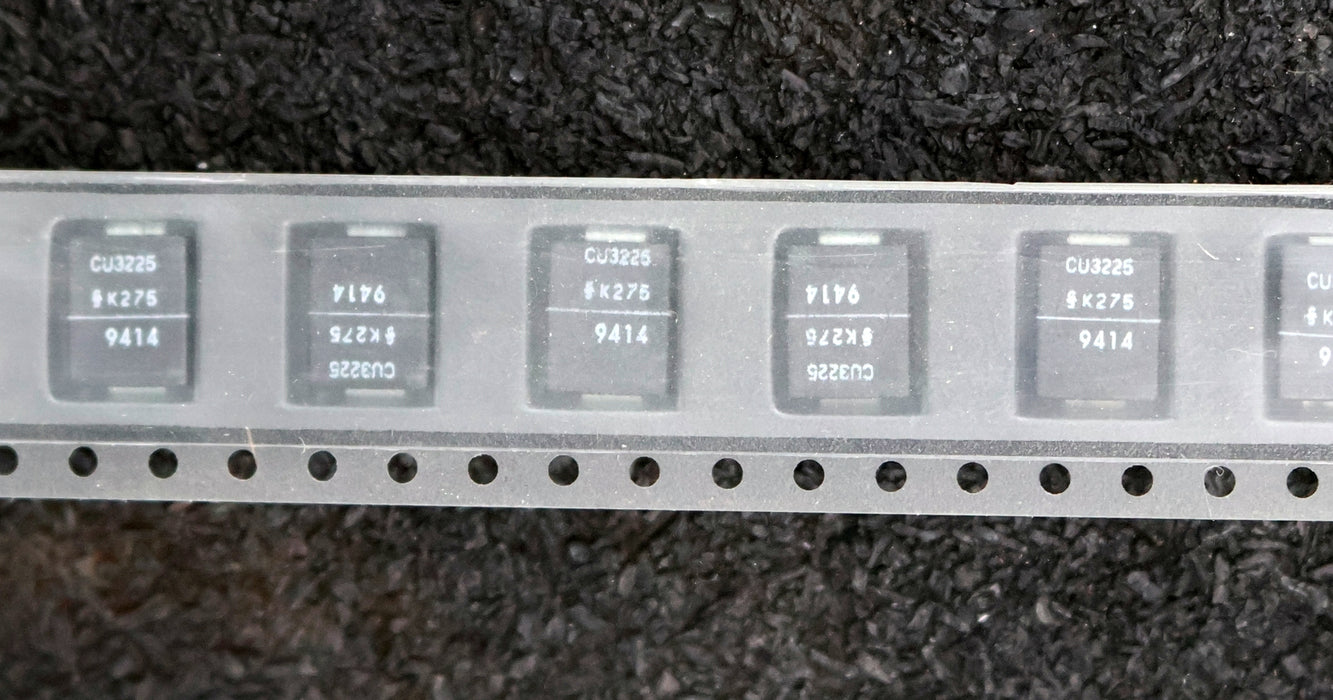 Bild des Artikels S+M-950x-SMD-Varistor-CU3225K275G-275VAC-/-350VDC-400A