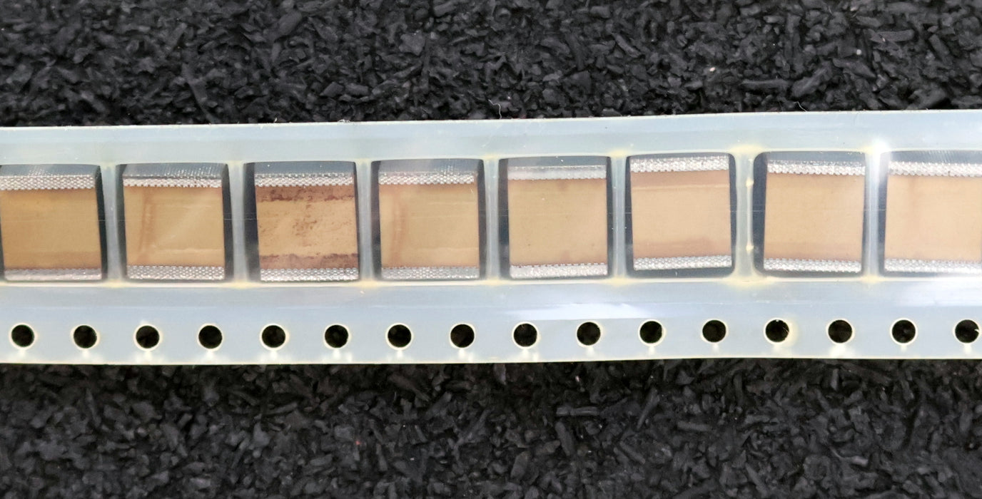 Bild des Artikels PHILIPS-1000x-MKPS-Chip-Kondensator-Folienkondensatoren-0,47µF-SMD-394-25V