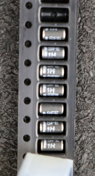 Bild des Artikels DIOTEC-1000x-Gleichrichterdioden-für-die-Oberflächenmontage-SFE1H-