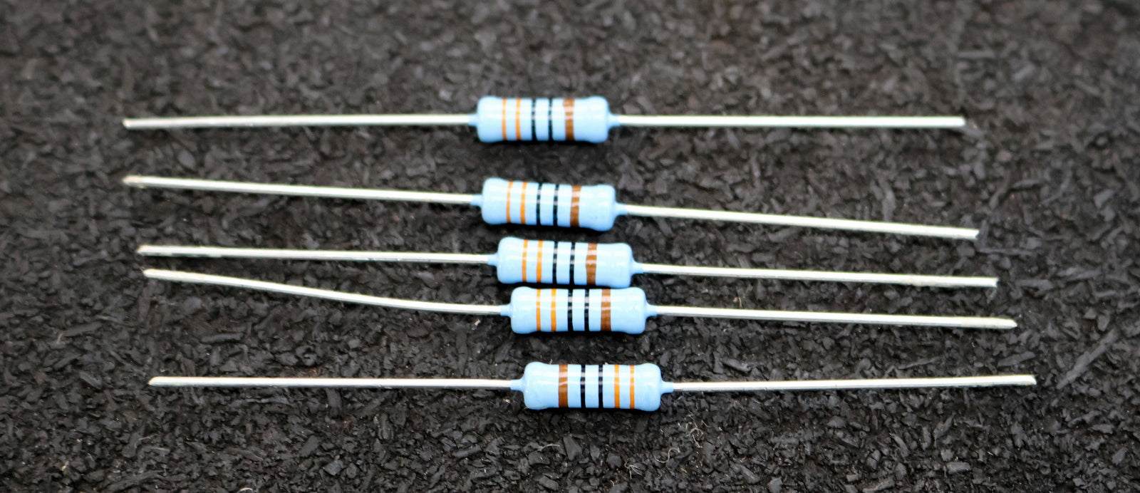 Bild des Artikels BEYSCHLAG-700x-Metallschichtwiderstände-330Ω-330-Ohm-Toleranz-1%