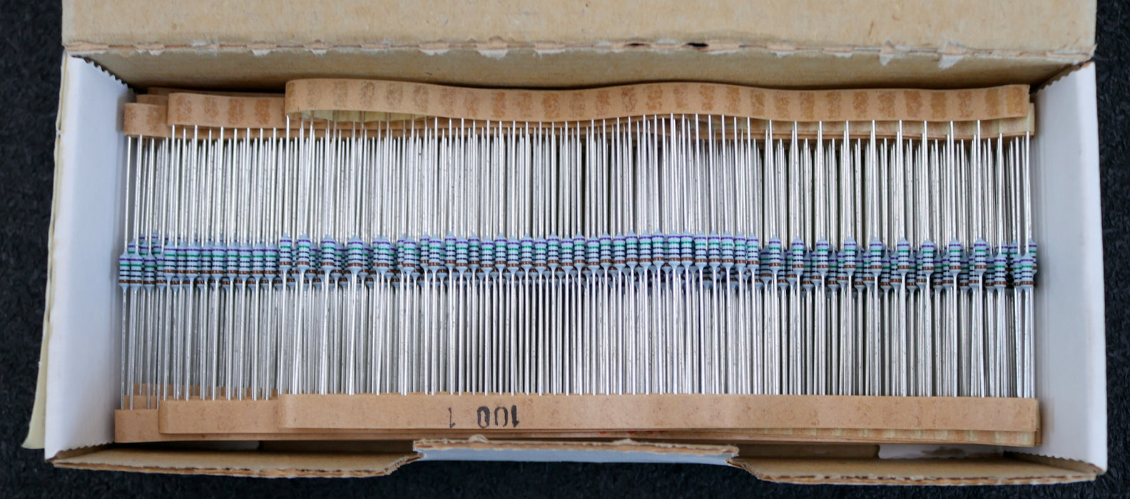 Bild des Artikels BEYSCHLAG-600x-Metallschichtwiderstände-750Ω-750-Ohm-Toleranz-1%