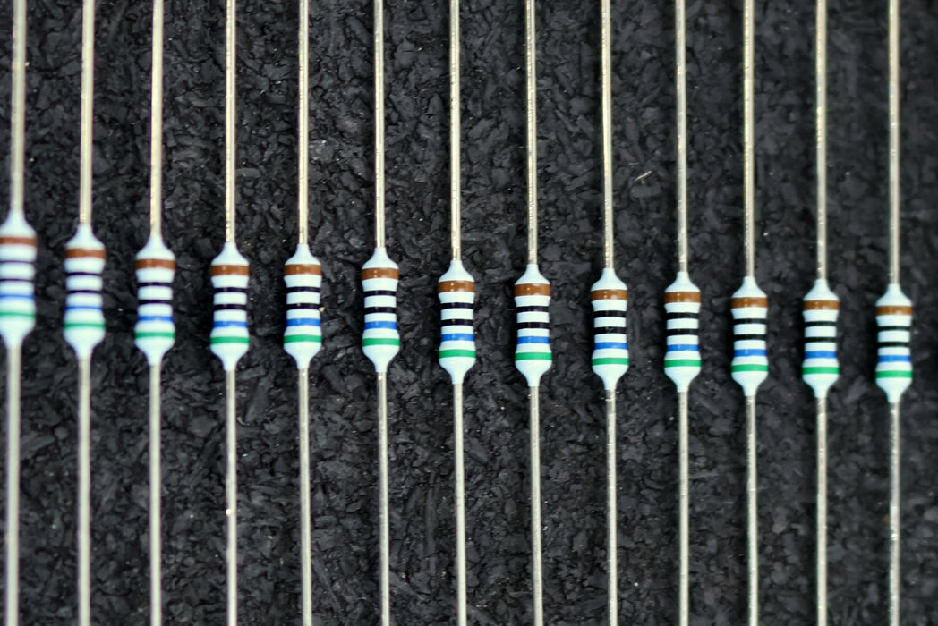 Bild des Artikels BEYSCHLAG-600x-Metallschichtwiderstände-560Ω-560-Ohm-Toleranz-1%
