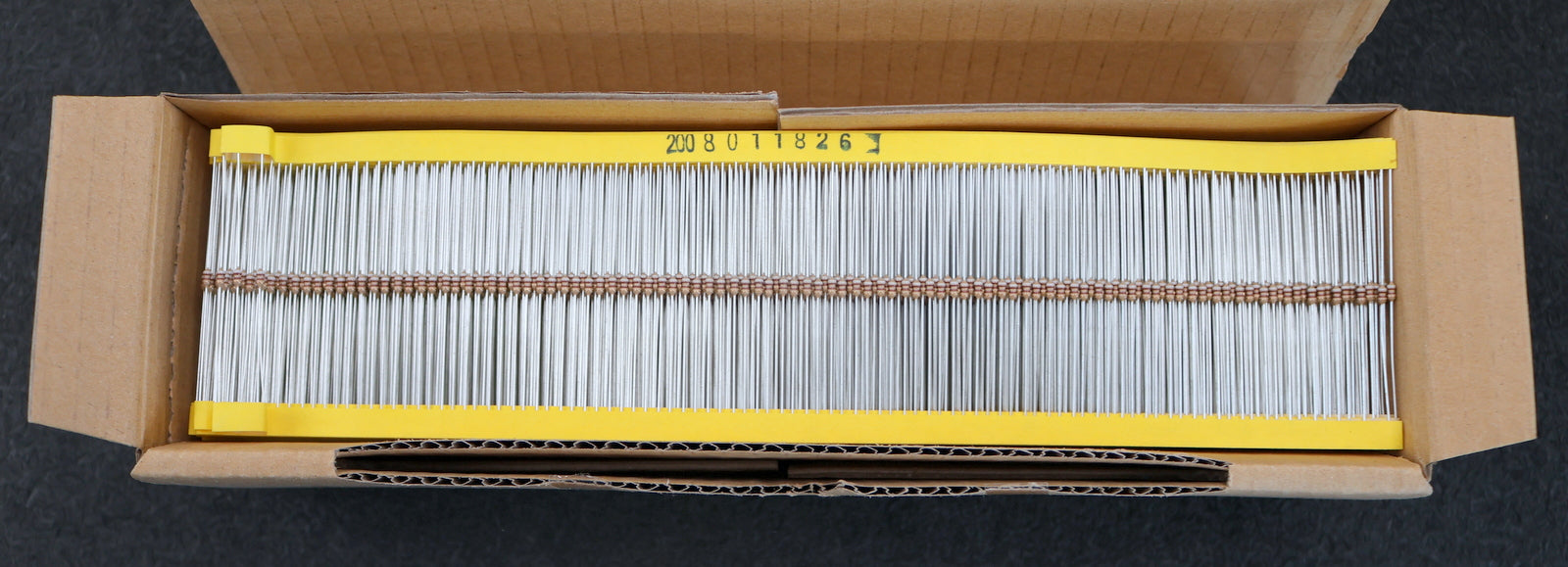 Bild des Artikels YAGEO-5000x-Metallschichtwiderstände-910Ω-CFR25SJT-52-910R-1/4W-52mm-910-Ohm