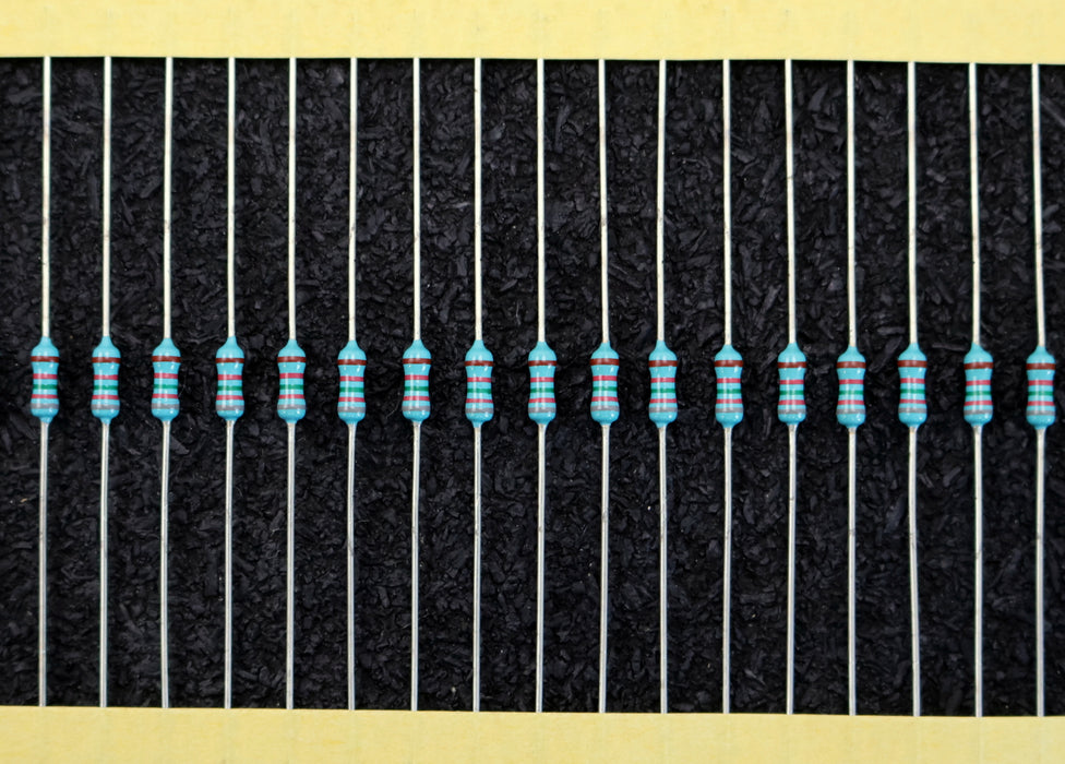 Bild des Artikels ASJ-1000x-Metallschichtwiderstände-82,5kΩ-0,6W-82500-Ohm-Toleranz-1%