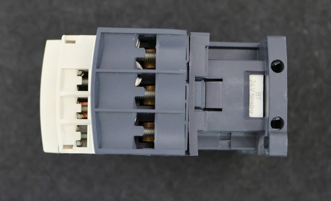 Bild des Artikels SCHNEIDER-ELECTRONIC-Schütz-LC1D32B7-Spullenspannung-24V-50/60Hz-15kW-/-400V