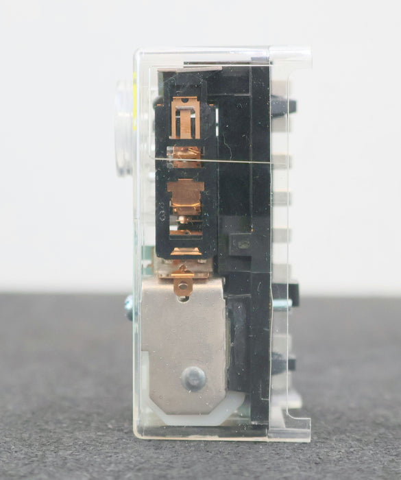 Bild des Artikels HONEYWELL-Feuerungsautomat-Typ-TF802.1-Art.Nr.-02404-220/240V-50Hz-5VA