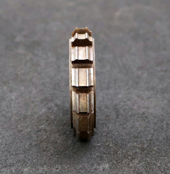 Bild des Artikels RAXA-GARANT-Keilwellen-Formfräser-6-Keile-28f7x34x7e8mm-mit-Höcker-Ø76x16xØ40mm