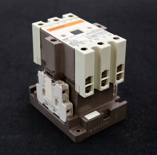 Bild des Artikels SIEMENS-Leistungsschütz-3TF46-Spulenspannung-183-220V-50/60Hz-gebraucht