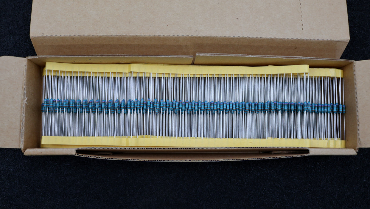 Bild des Artikels 600x-Metallschichtwiderstände-7,15kΩ-7150-Ohm-Toleranz-1%-Metal-Film-Resistors