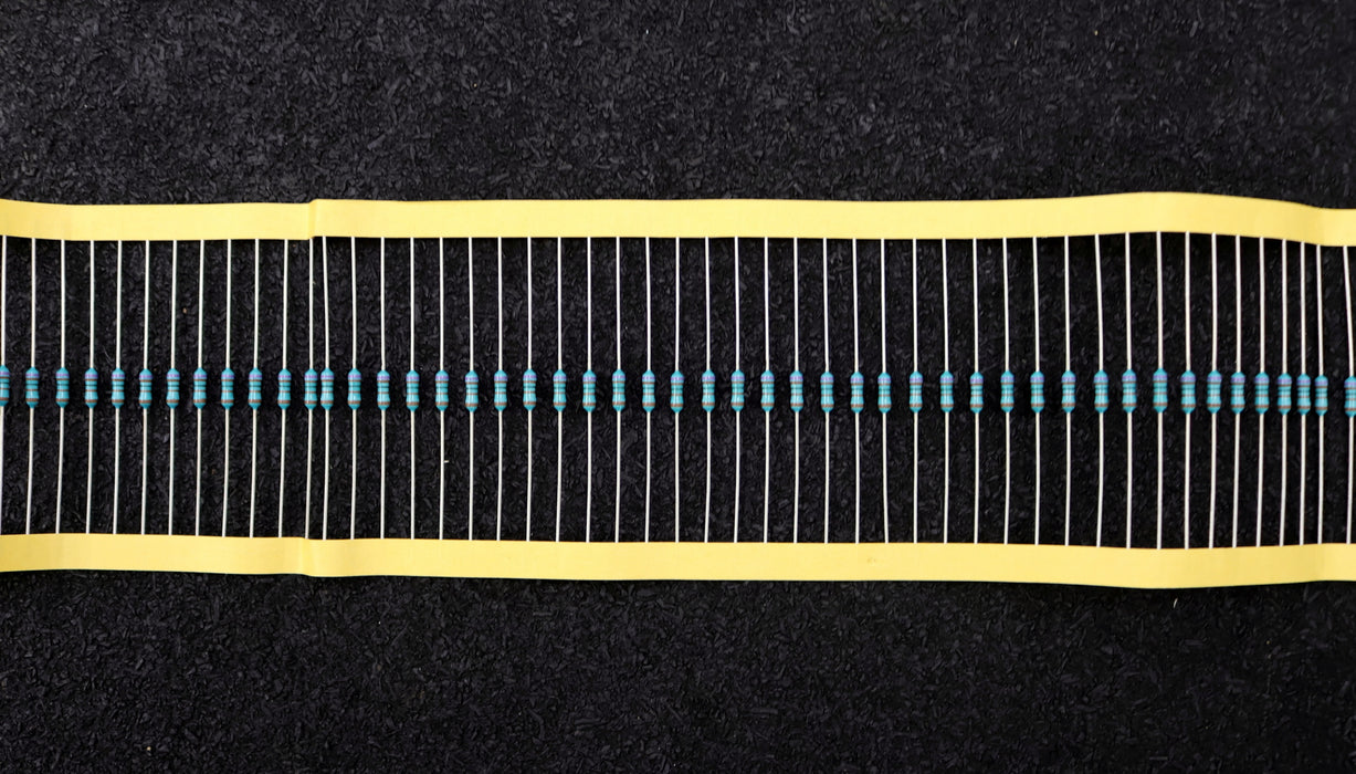 Bild des Artikels 600x-Metallschichtwiderstände-7,15kΩ-7150-Ohm-Toleranz-1%-Metal-Film-Resistors