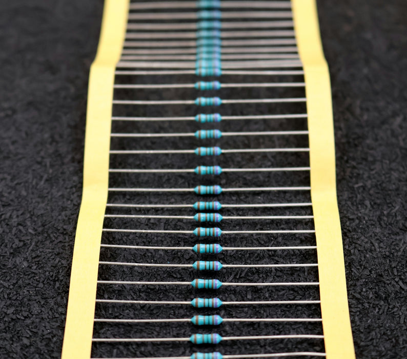 Bild des Artikels 600x-Metallschichtwiderstände-7,15kΩ-7150-Ohm-Toleranz-1%-Metal-Film-Resistors