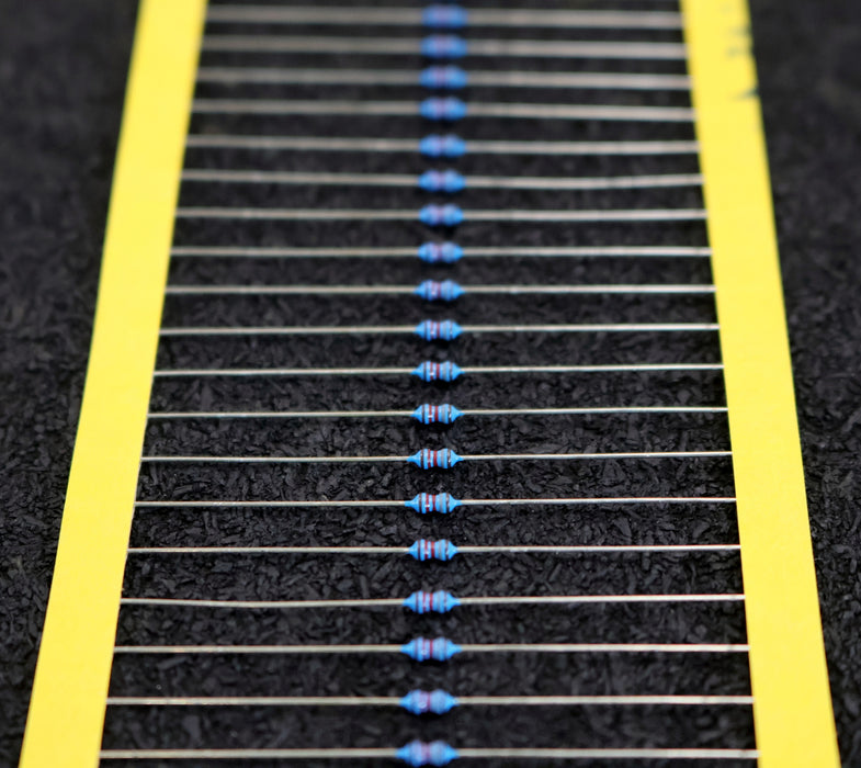 Bild des Artikels YAGEO-5000x-Metallschichtwiderstände-18,2kΩ-WMF3646-0,4W-18200-Ohm-Toleranz-1%