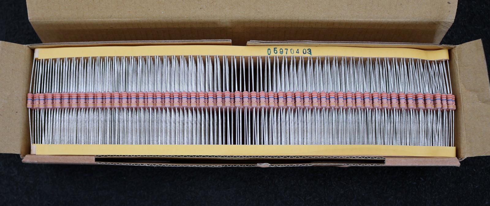 Bild des Artikels YAGEO-1000x-Metallschichtwiderstände-33MkΩ-33000000-Ohm-Toleranz-5%-Model-HHV-50