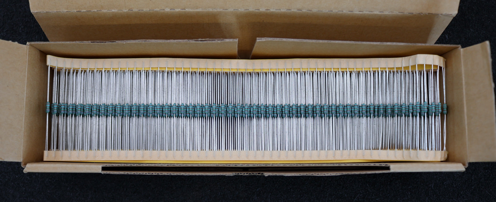 Bild des Artikels FIRSTOHM-1000x-Metallschichtwiderstände-7,15kΩ-0,6W-50PPM-7150-Ohm-Toleranz-1%