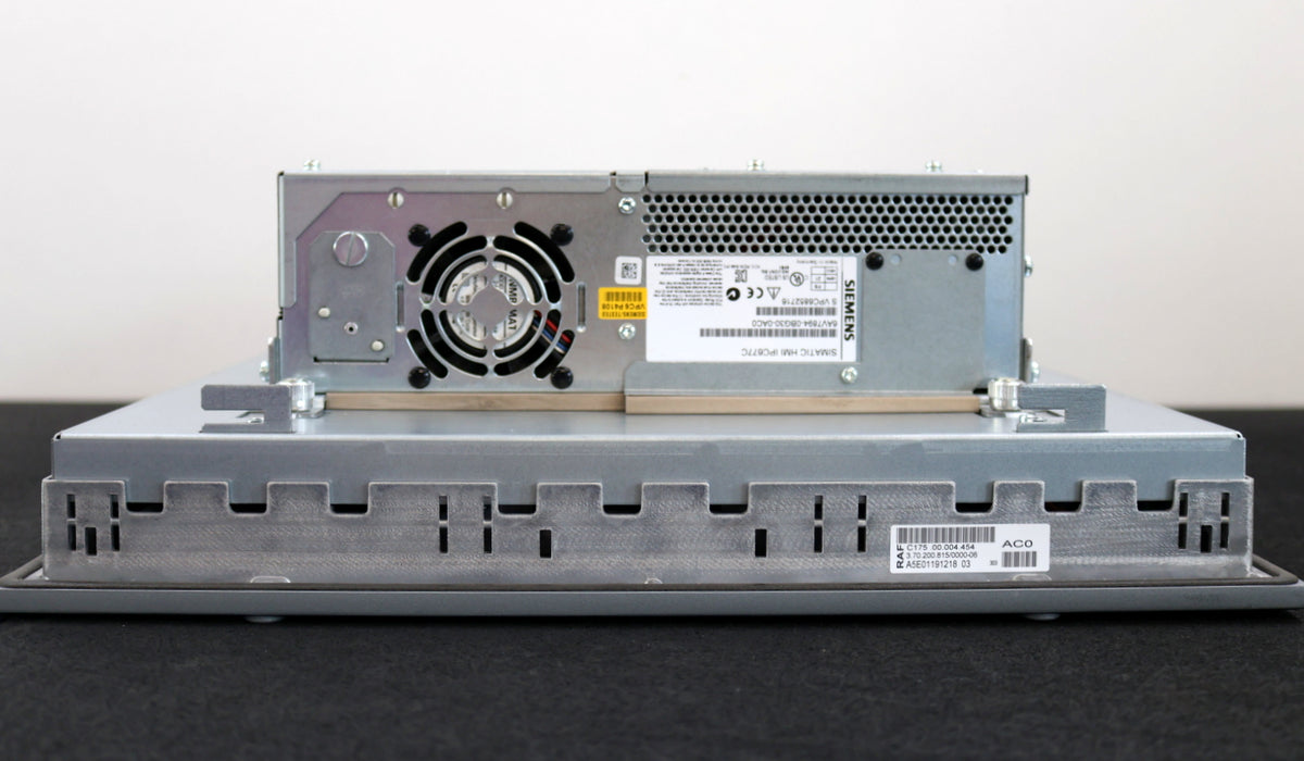 Bild des Artikels SIEMENS-SIMATIC-HMI-IPC677C-Panel-PC-6AV7894-0BG30-0AC0-Vers.-21-gebraucht