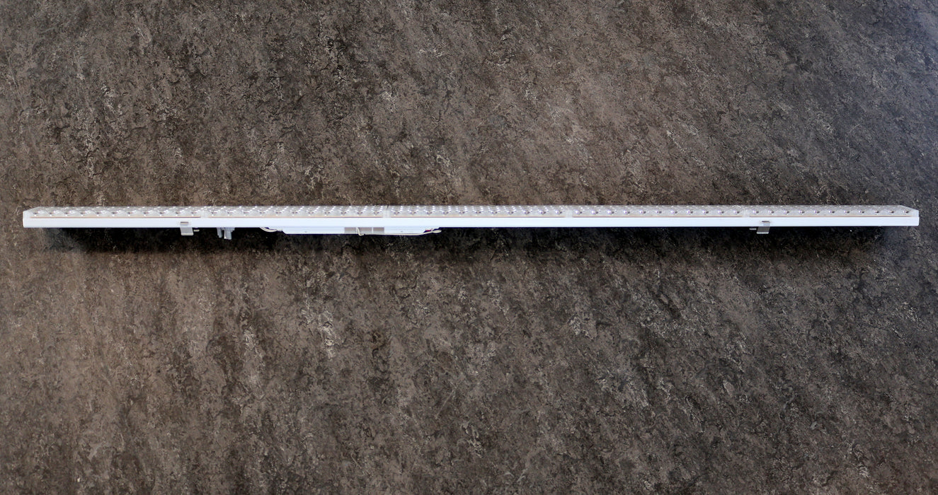 Bild des Artikels TRILUX-E-LINE-LED-4x-Geräteträger-7650-TB-LED8000-840-tief-breit-strahlend