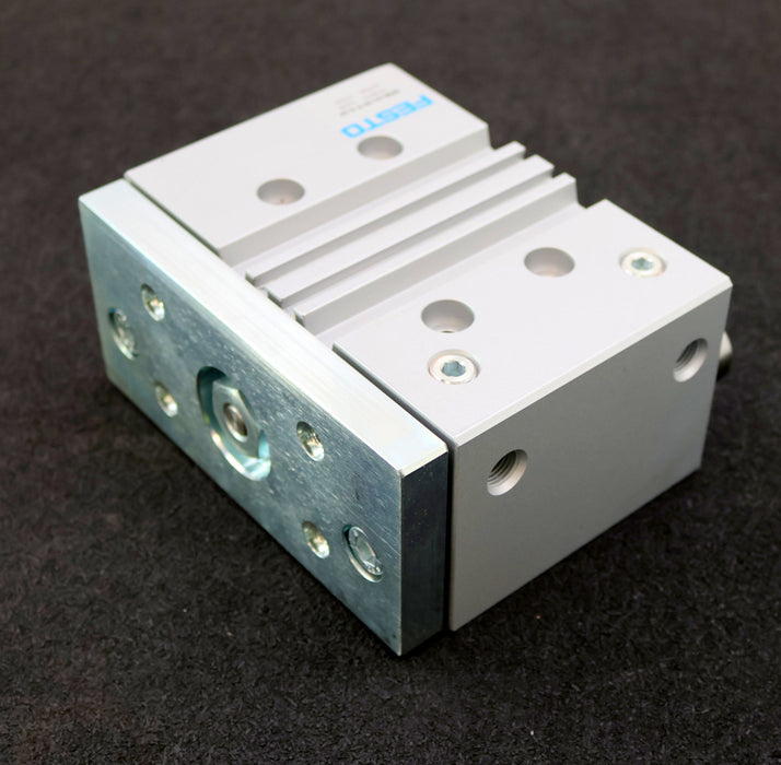 Bild des Artikels FESTO-Führungszylinder-DFM-63-50-P-A-GF-Mat.Nr.-170879-KolbenØ-63mm-Hub-50mm