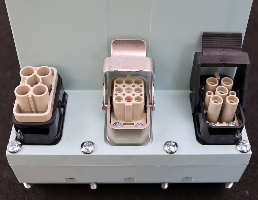 Bild des Artikels SIEMENS-ET200pro-FC-F-Frequenzumrichter-6SL3235-0TE21-1SB0-Verschlussklam.-fehlt