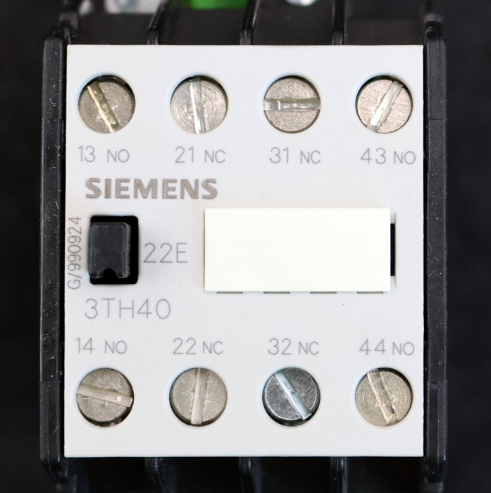 Bild des Artikels SIEMENS-Hilfsschütz-3TH4022-0BA4-Spulenspannung-12VDC-unbenutzt-in-OVP