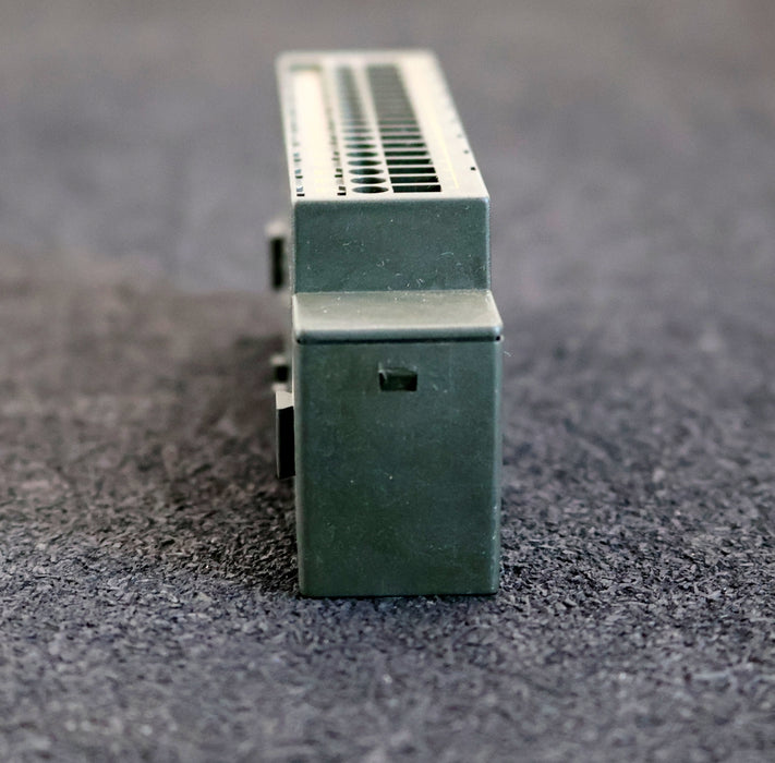 Bild des Artikels SIEMENS-SIMATIC-2x-ADD-ON-Terminal-Block-6ES7120-1BH00-0AA0-gebraucht
