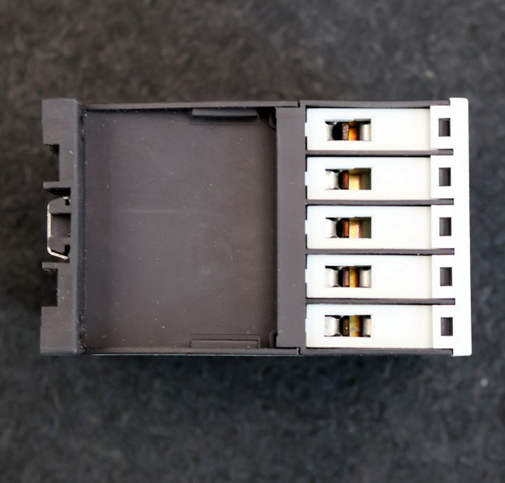 Bild des Artikels EATON-MOELLER-2x-Leistungsschütz-DIL-M9-10-Spulenspannung-230V-50Hz-/-240V-60Hz