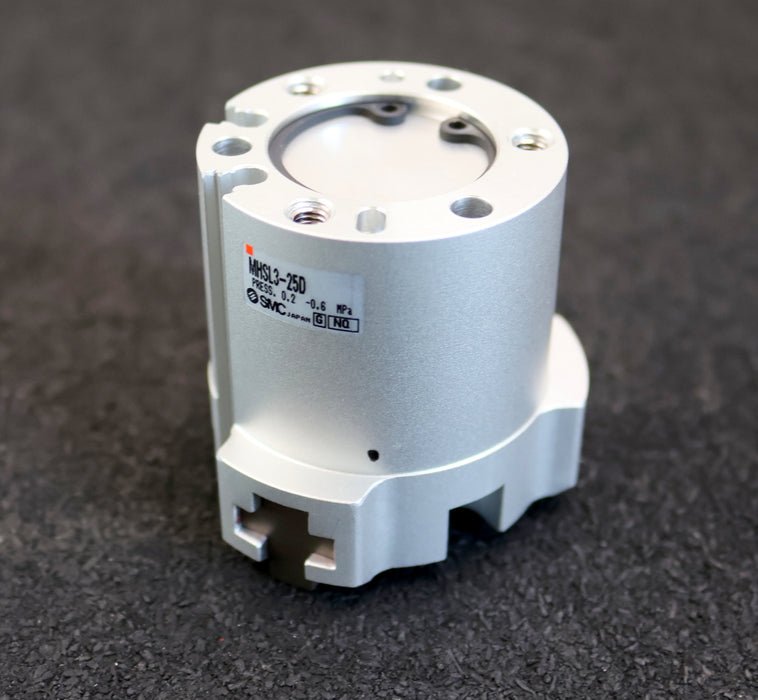 Bild des Artikels SMC-3-Finger-Parallel-Greifer-MHSL3-25D-0,2-0,6MPa-unbenutzt-in-OVP