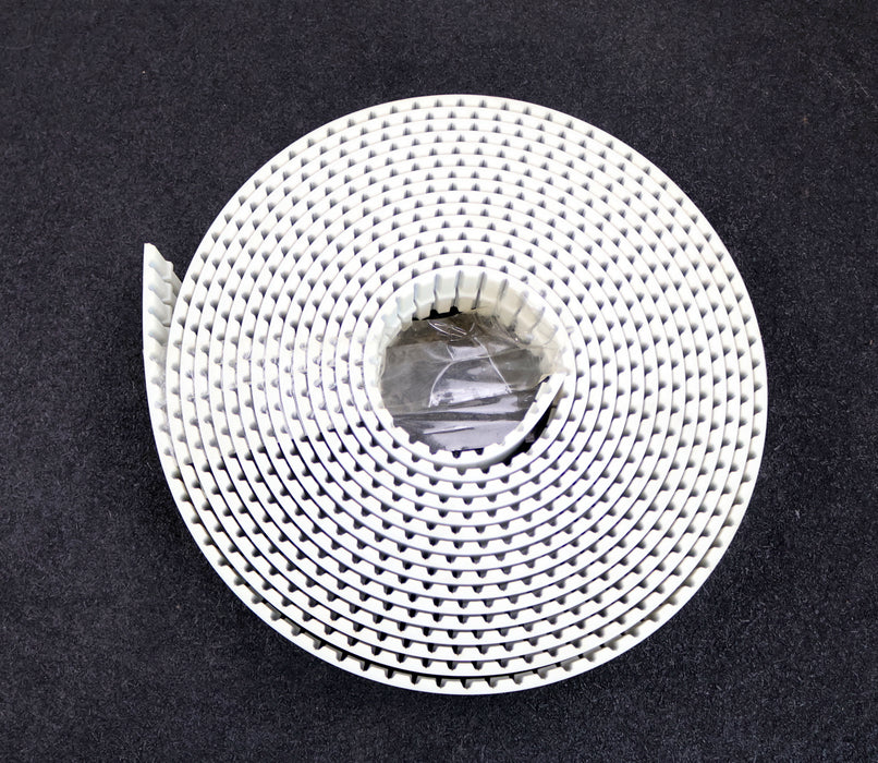 Bild des Artikels MEGADYNE-8m-Zahnriemen-mit-Spurführung-offen-50ATG10--B=-50mm-L=-8000mm