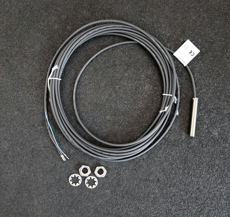 Bild des Artikels BALLUFF-Induktiver-Sensor-BES01AH-BES-516-324-EO-C-PU-05-10-30VDC-SN=-1,50mm